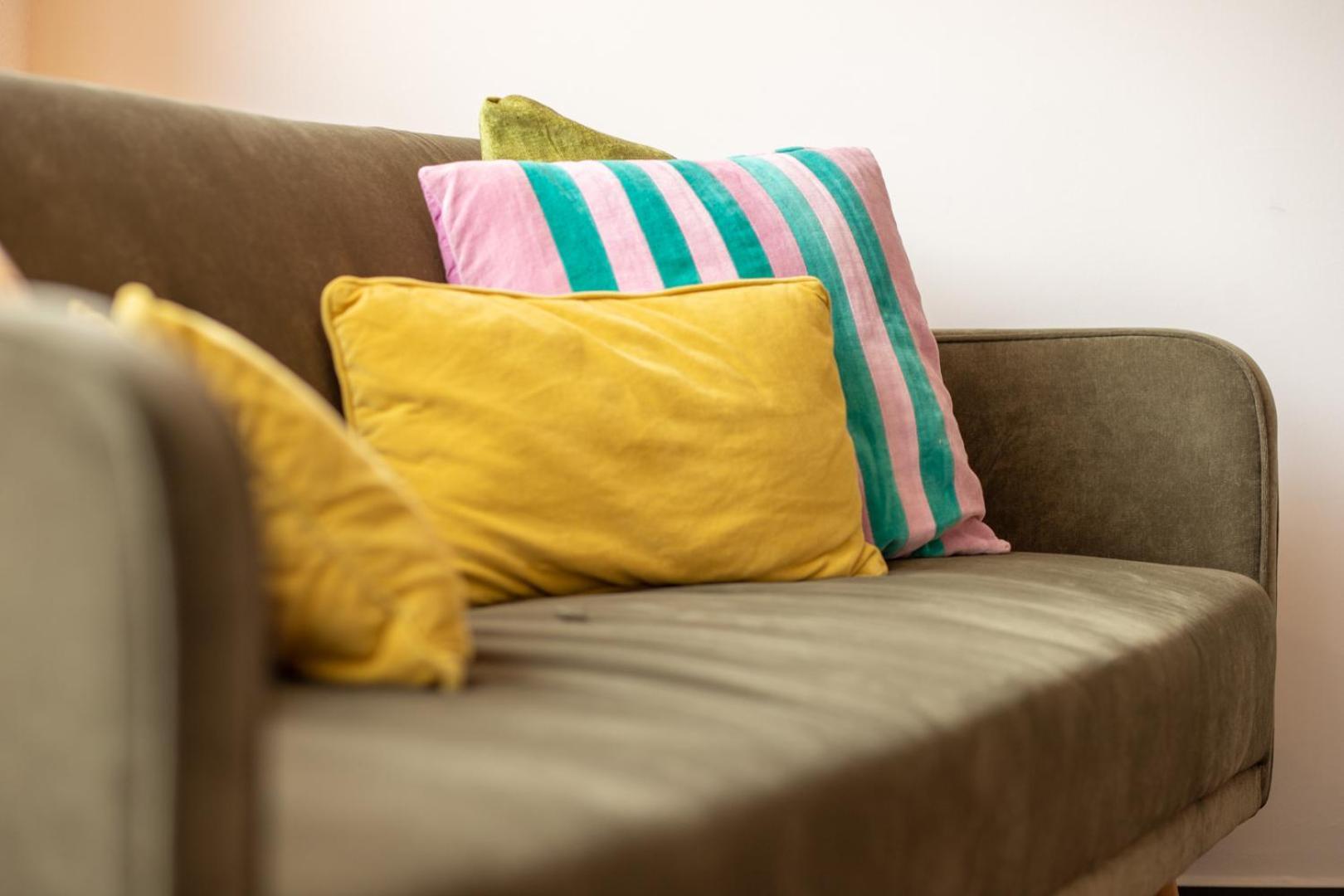 Special Modern Lisa Apartment Basel, Bahnhof Grossbasel 10-Star Bagian luar foto
