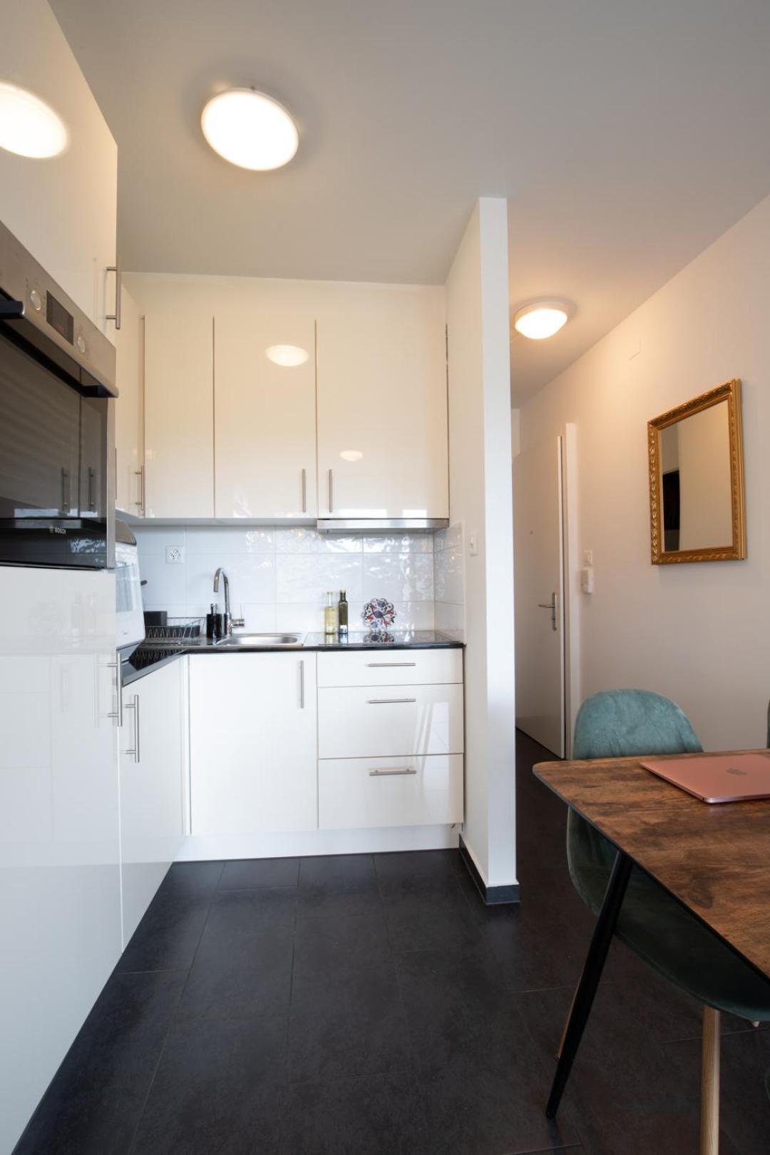 Special Modern Lisa Apartment Basel, Bahnhof Grossbasel 10-Star Bagian luar foto